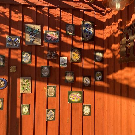 Aeventyrsgardens Vandrarhem, Kinnekulle Källby Εξωτερικό φωτογραφία
