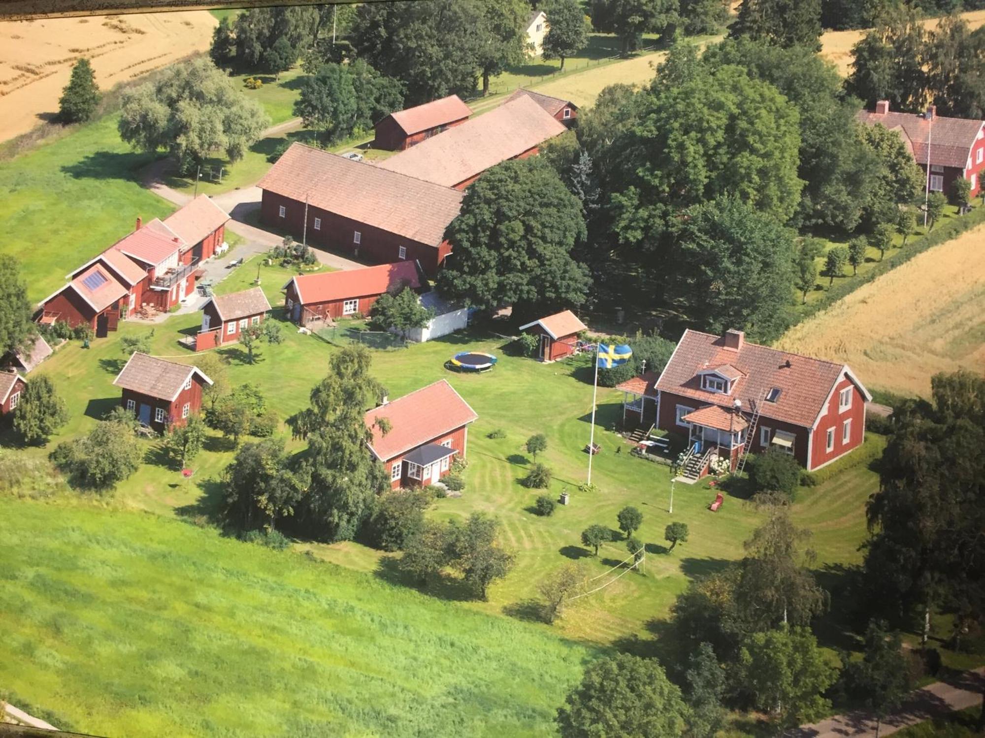 Aeventyrsgardens Vandrarhem, Kinnekulle Källby Εξωτερικό φωτογραφία