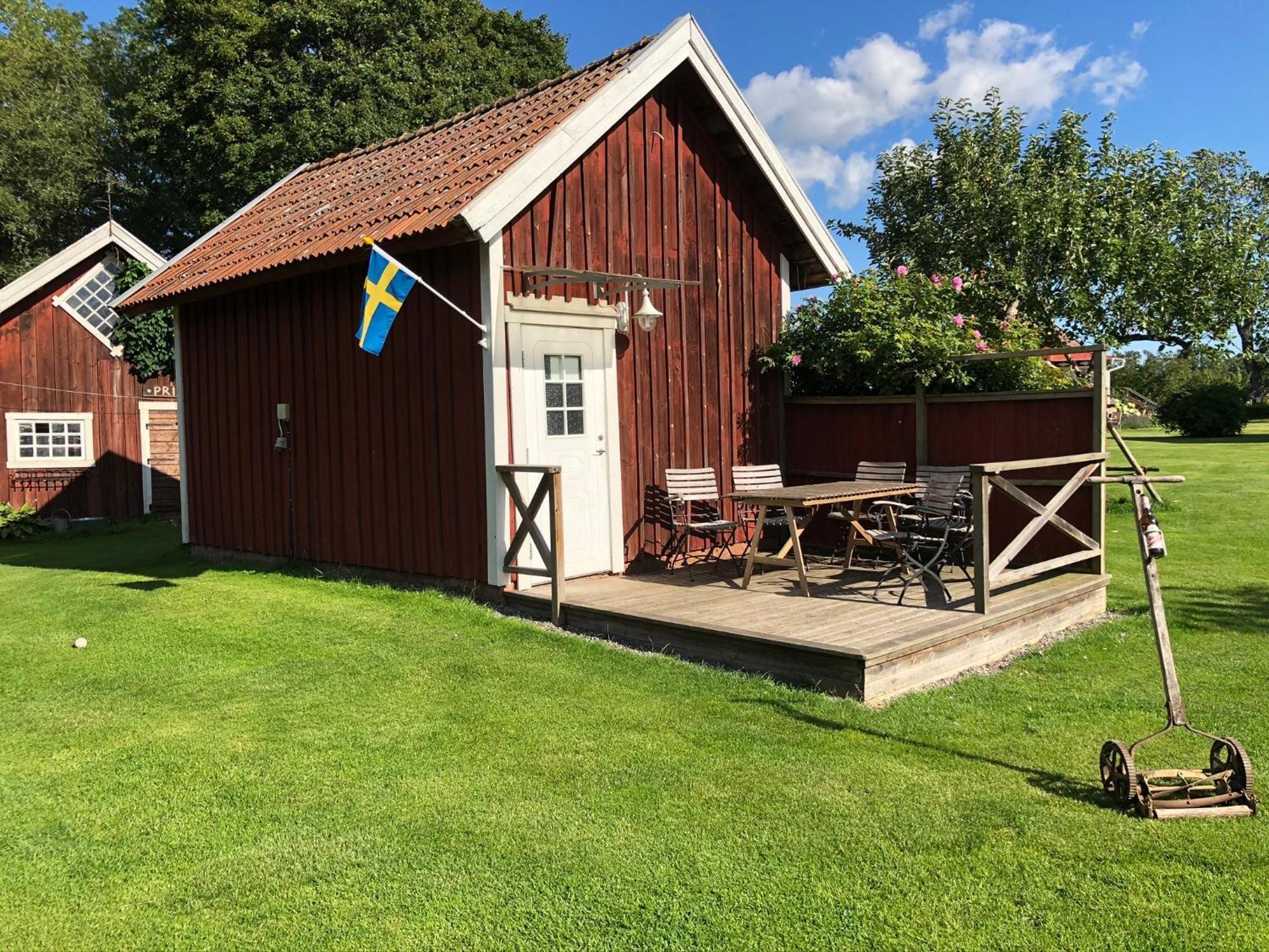 Aeventyrsgardens Vandrarhem, Kinnekulle Källby Εξωτερικό φωτογραφία