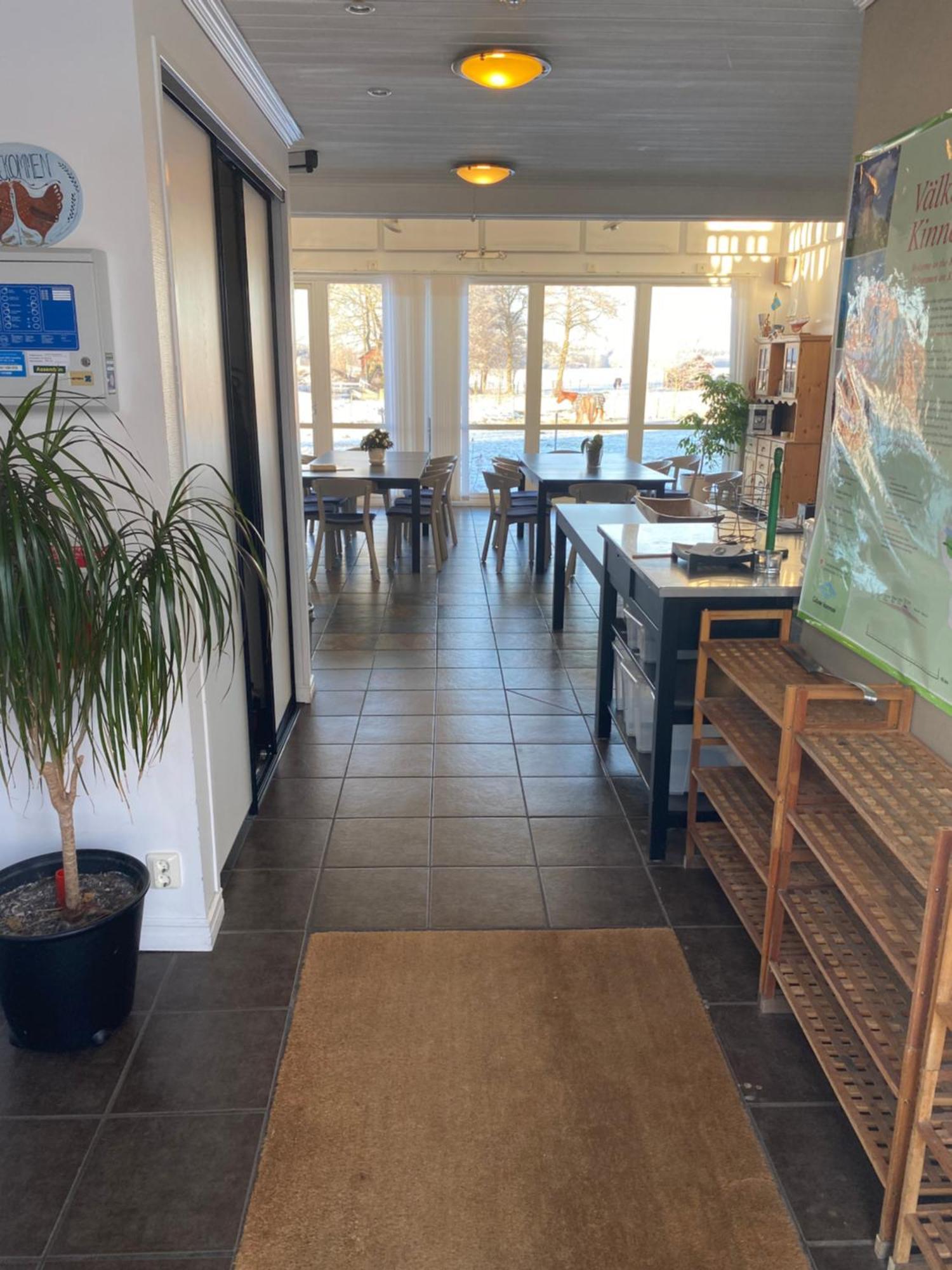 Aeventyrsgardens Vandrarhem, Kinnekulle Källby Εξωτερικό φωτογραφία