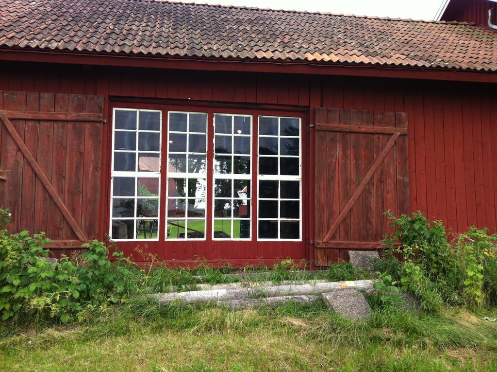 Aeventyrsgardens Vandrarhem, Kinnekulle Källby Εξωτερικό φωτογραφία