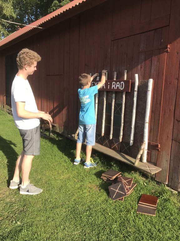 Aeventyrsgardens Vandrarhem, Kinnekulle Källby Εξωτερικό φωτογραφία